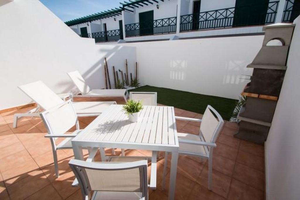 Apartamentos Quintana Playa Blanca  Esterno foto